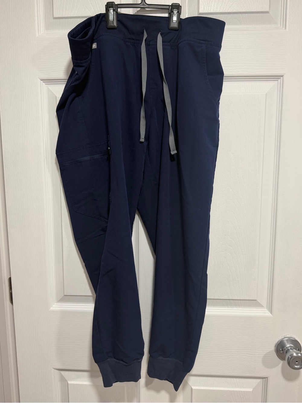 Figs Women’s Petite Navy Jogger Scrub Pants with Drawstring